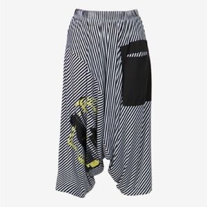 Luukaa black white harem pants green paint splatter size IS 12-14